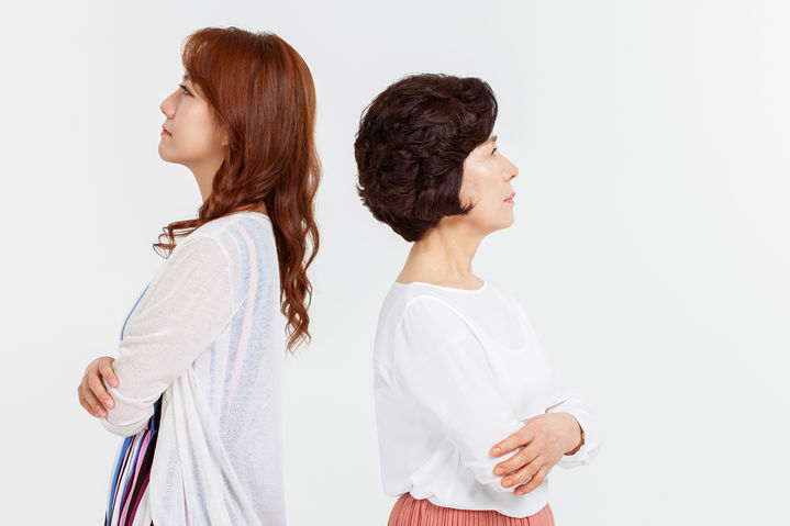 [서울=뉴시스] 둘째를 낳지 않으면 아파트와 가게를 돌려달라는 시댁의 요구에 부담을 느낀다는 한 여성의 사연이 전해졌다. (사진=유토이미지)