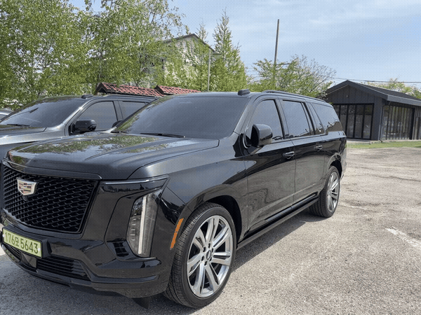 캐딜락 '2026 더 뉴 에스컬레이드'의 모습. 2026.04.23. photo@newsis.com *재판매 및 DB 금지