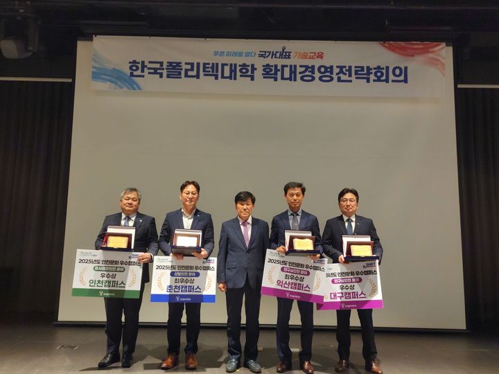  *재판매 및 DB 금지