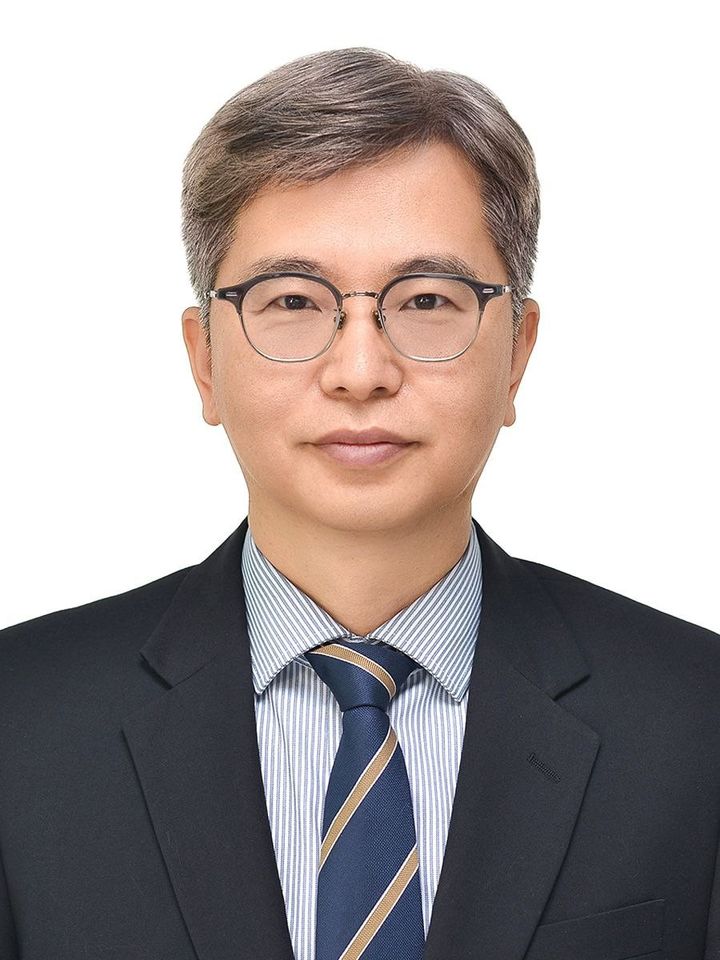 [부산=뉴시스] 부산지방중소벤처기업청 제27대 신임 이청일 청장. (사진=부산지방중소벤처기업청 제공) 2026.04.24. photo@newsis.com *재판매 및 DB 금지