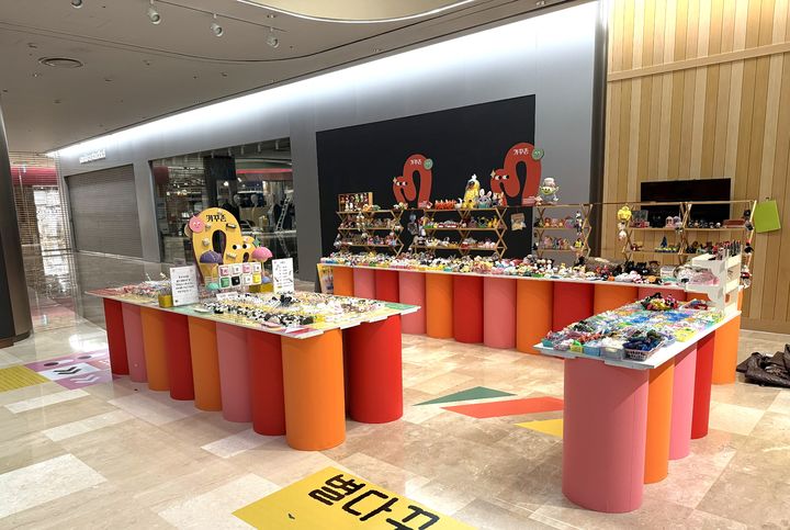 [서울=뉴시스] 잠실 월드몰 3층 팝업스토어 매장 전경. (사진=롯데백화점 제공) *재판매 및 DB 금지