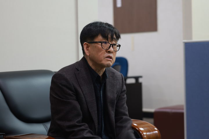 [부산=뉴시스] 마필코노미(馬-Feelconomy) 의 첫 번째 참여자 신우철 부산경남마주협회장. (사진=한국마사회 렛츠런파크 부산경남 제공) 2026.04.24. photo@newsis.com *재판매 및 DB 금지