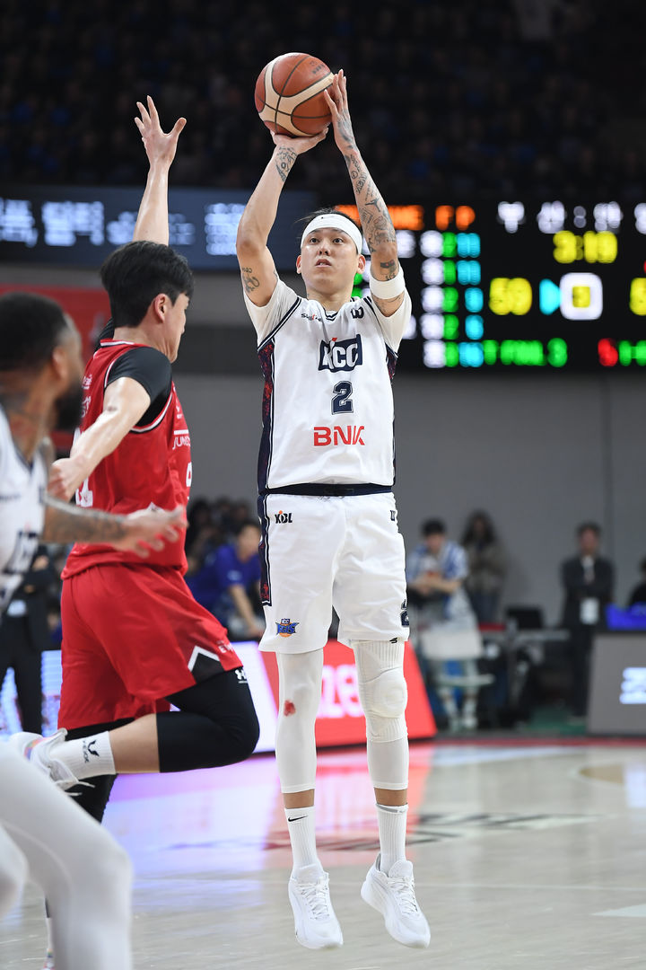 [서울=뉴시스] 프로농구 부산 KCC의 최준용. (사진=KBL 제공) *재판매 및 DB 금지