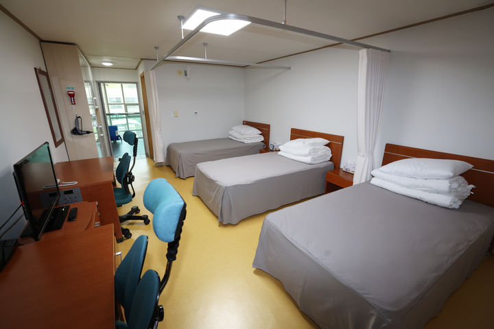 휴대폰 없이 2주 합숙…공무원시험 출제현장 가보니