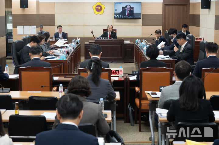 인천시의회 예결위, 고유가 위기 대응·학생 안전 예산 심의