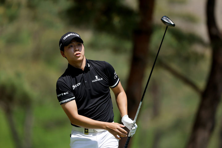 [서울=뉴시스] 최찬, 한국프로골프(KPGA) 투어 우리금융 챔피언십 셋째 날 공동 1위 기록. (사진=KPGA 제공) *재판매 및 DB 금지