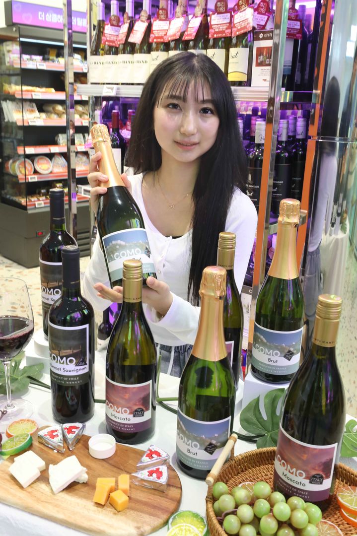 [서울=뉴시스] 이마트24 와인 꼬모 3종. (사진=이마트24 제공) *재판매 및 DB 금지