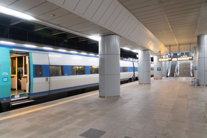 [서울=뉴시스] 지난 6일 '노동절'이 공휴일로 지정되면서 5월에 '황금연휴'가 생겼다. 5월 초에는 노동절, 어린이날이 맞물려 최장 5일의 연휴를 즐길 수 있게 됐고, 5월 말에도 석가탄신일 대체공휴일이 주말과 맞물려 3일의 휴식을 취할 수 있을 전망이다. (사진=유토이미지)