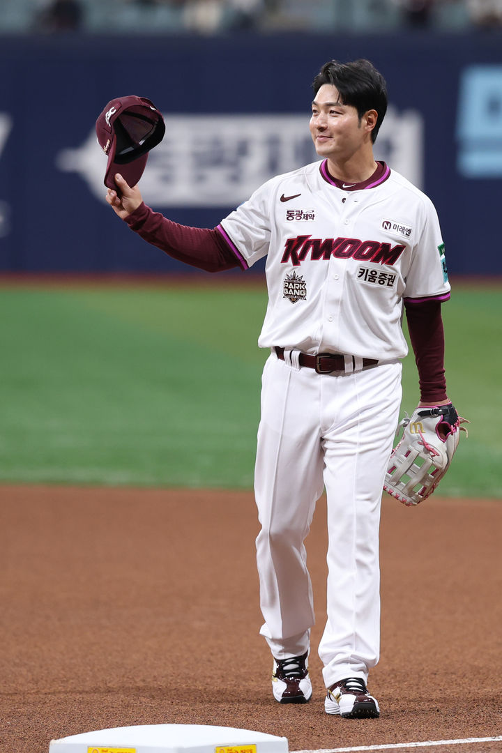 [서울=뉴시스] 은퇴 경기에 출전한 프로야구 키움 히어로즈 박병호 잔류군 선임코치. (사진=키움 제공) 2026.04.26. *재판매 및 DB 금지