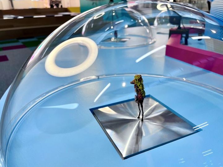 함진, 〈이름 없는 11〉, 2022, 폴리머 클레이, 알루미늄 철사, 바니쉬, 9.6ⅹ3ⅹ2.5cm. 국립현대미술관 소장. *재판매 및 DB 금지