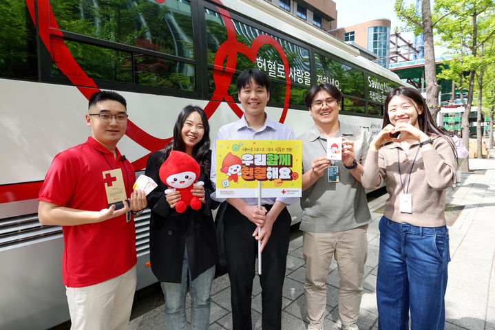 [서울=뉴시스] 대우건설은 임직원이 참여하는 '2026 대우건설 헌혈 캠페인'을 실시했다고 27일 밝혔다. (사진=대우건설 제공) 2026. 4. 27.&nbsp; *재판매 및 DB 금지