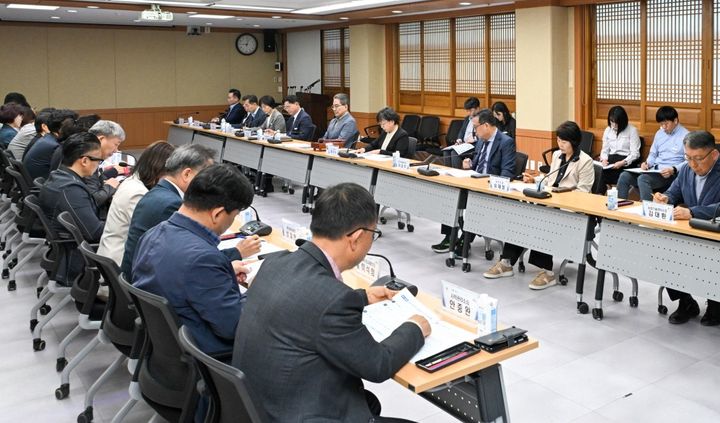 [부여=뉴시스]부여군 군정조정위원회가 열리고 있다. (사진= 부여군 제공) *재판매 및 DB 금지