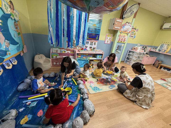  *재판매 및 DB 금지