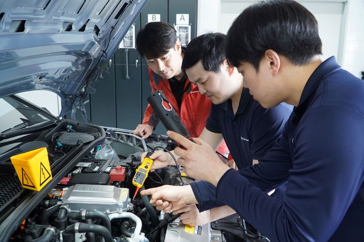 BMW코리아 고전압 테크니션(HVT) 교육과정.(사진제공=BMW코리아) *재판매 및 DB 금지