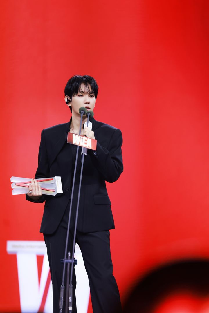 백현, 웨이보 시상식서 글로벌아티스트상 "정말 감사해"