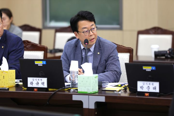 [서울=뉴시스]국회 법제사법위원회 소속 곽규택 국민의힘 의원은 자유기업원이 '집단소송법 제정안의 법리적 쟁점과 오남용 방지 대책' 토론회를 개최했다. (사진=곽규택 의원실 제공) *재판매 및 DB 금지