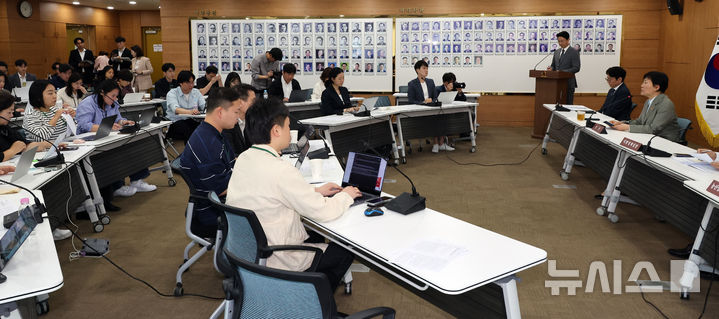 [세종=뉴시스] 강종민 기자 = 송미령 농림축산식품부 장관이 27일 세종시 정부세종청사에서 열린 출입기자 간담회에서 발언하고 있다. 2026.04.27. ppkjm@newsis.com