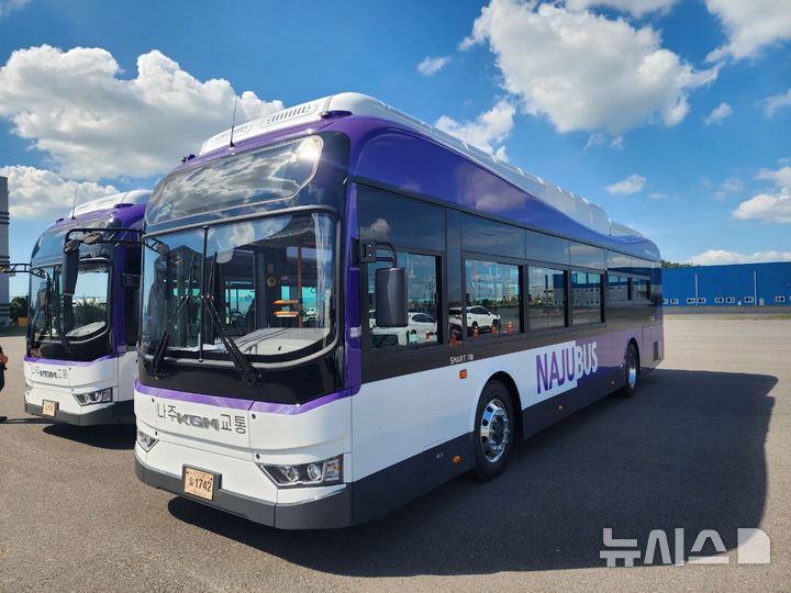나주~광주 노선 운행하는 나주교통 광역버스. (사진=나주시 제공) photo@newsis.com *재판매 및 DB 금지
