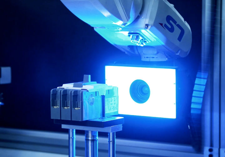 LS일렉트릭 청주 스마트공장의 비전검사 현장.(사진제공=LS일렉트릭) *재판매 및 DB 금지