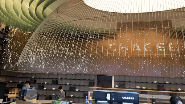 차지 강남 플래그십 매장 모습 *재판매 및 DB 금지