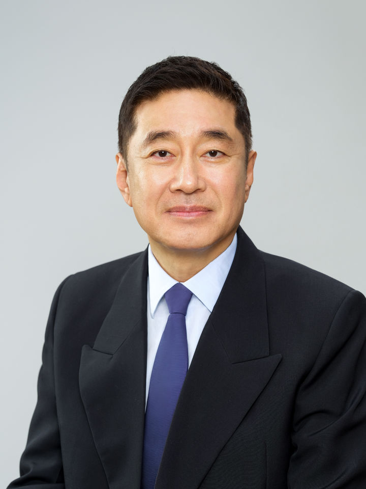 [서울=뉴시스] 제9대 한국배구연맹 총재로 선임된 이호진 태광그룹 회장. (사진=대한배구연맹 제공) 2026.04.28. *재판매 및 DB 금지