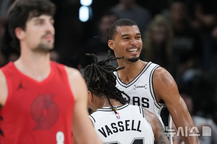 [샌안토니오=AP/뉴시스] 미국프로농구(NBA) 샌안토니오 스퍼스의 빅토르 웸반야마. 2026.04.28.