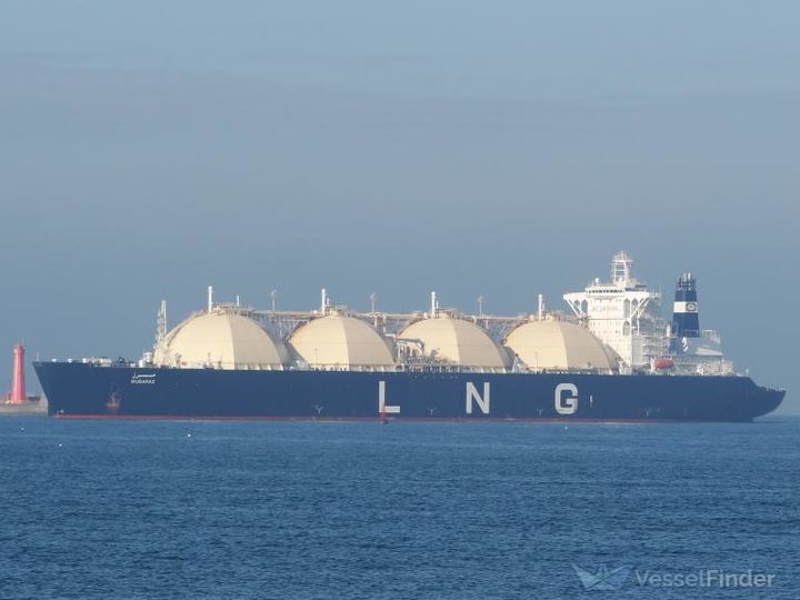 [서울=뉴시스]아랍에미리트(UAE) 국영 석유회사 아드녹이 소유한 액화천연가스(LNG) 운반선 무바라즈호. 이 선박이 최근 이란 전쟁 발발 이래 처음으로 LNG를 가득 실은 채 호르무즈 해협을 통과했다. (출처=vesselfinder) 2026.429. *재판매 및 DB 금지