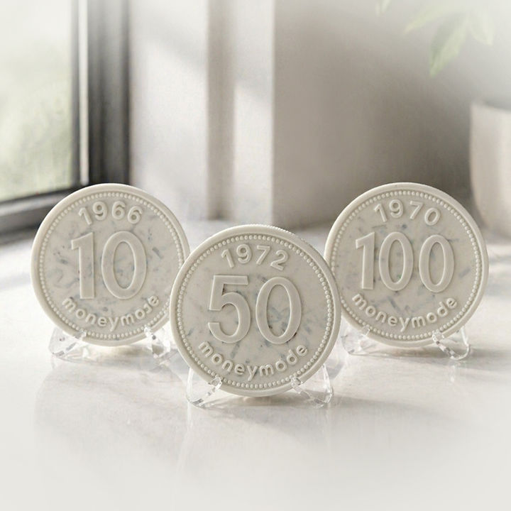 [대전=뉴시스]조폐공사가 국민 아이디어로 제품을 구현한 화폐굿즈 플랫폼 '머니랩(moneyLAB)' 시리즈물 중 하나인 '럭키 코인'. 2026. 04. 29 photo@newsis.com *재판매 및 DB 금지