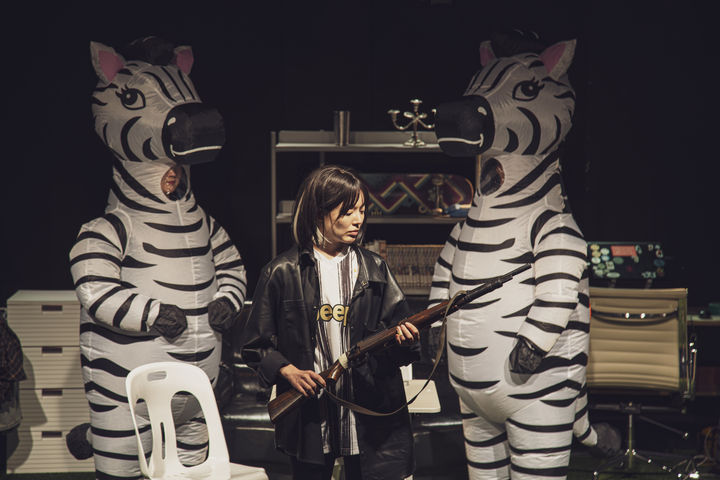 연극 '양떼목장의 대혈투' 공연 장면. (사진=그린피그 제공) *재판매 및 DB 금지