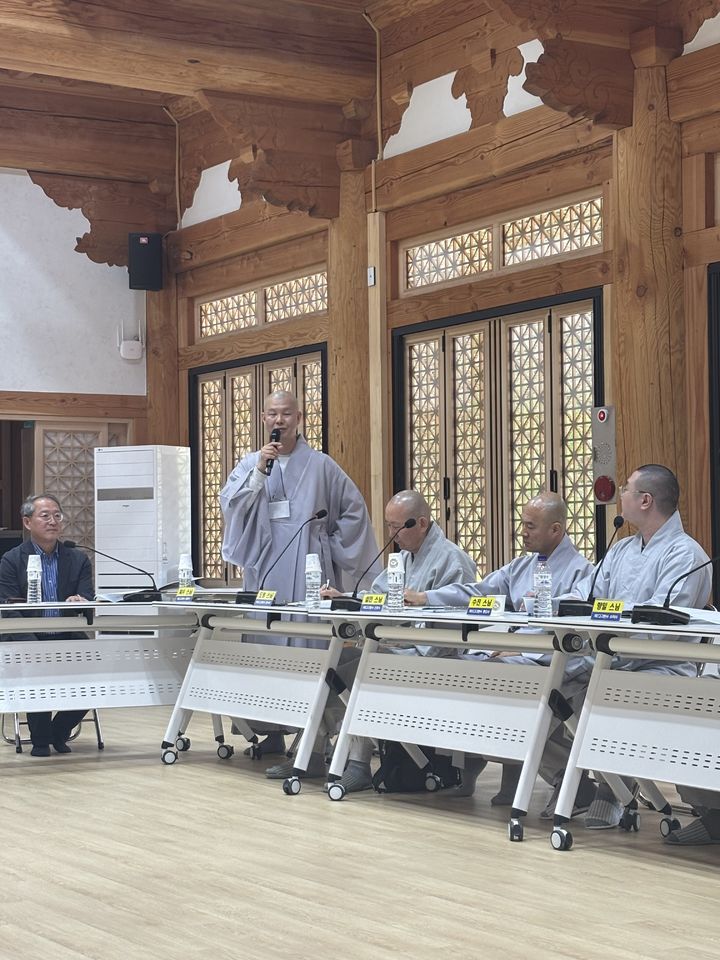 [서울=뉴시스] 27일 월정사에서 열린 대한불교조계종 총무원 포교부 '출가체험학교 운영책임자 제2차 회의' (사진=대한불교조계종 제공) 2028.04.29. photo@newsis.com *재판매 및 DB 금지