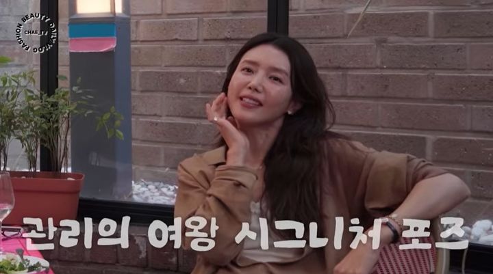 [서울=뉴시스] 배우 채정안이 자신의 유튜브를 통해 아침 식단을 공개했다. (사진=유튜브 '채정안TV' 캡처) *재판매 및 DB 금지