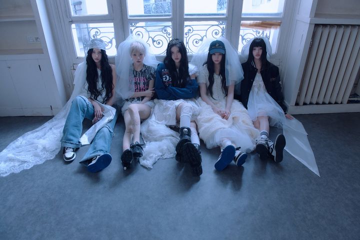 [서울=뉴시스] 동아오츠카는 걸그룹 '아일릿'을 올해 포카리스웨트 모델로 재발탁했다.(사진=동아오츠카) *재판매 및 DB 금지