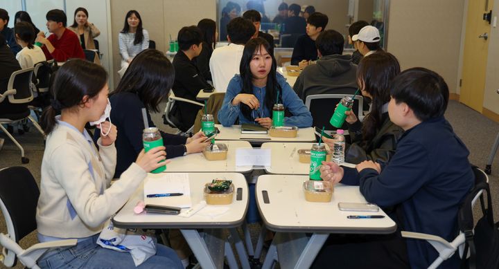 에너지ICT 전문 공기업 한전KDN은 28일 광주전남공동혁신도시 소재 본사와 인재개발원 일대에서 ‘지역대학 기업탐방 프로그램’을 진행했다. (사진=한전KDN 제공) photo@newsis.com *재판매 및 DB 금지