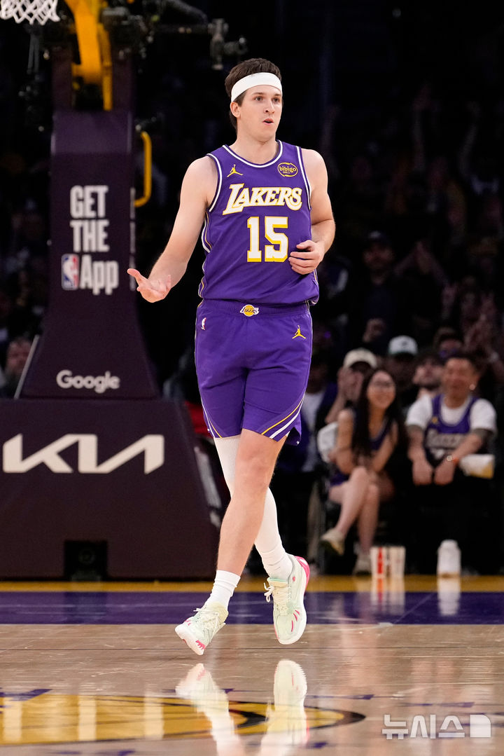 [로스앤젤레스=AP/뉴시스] 미국프로농구(NBA) LA 레이커스의 오스틴 리브스. 2026.04.30