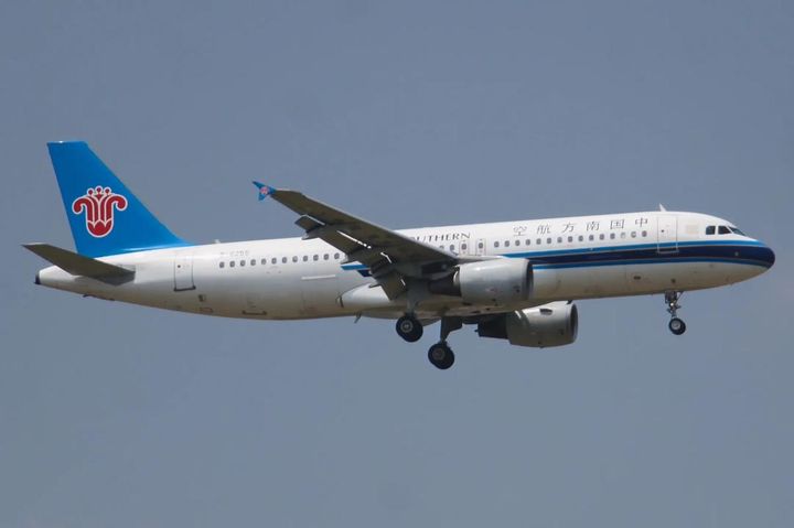 [서울=뉴시스]중국남방항공이 유럽 항공기 제조사 에어버스의 A320 neo 항공기 137대를 발주하면서 중국 시장에서 에어버스의 우위가 더욱 강화되는 모습이다. 남방항공 에어버스 A320 neo 자료 사진. 2026.04.30
