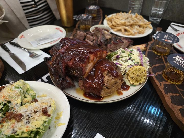 [서울=뉴시스] '켄터키 인 서울'에서 제공되는 바비큐 메뉴 2026.04.30 kimsy@newsis.com *재판매 및 DB 금지 *재판매 및 DB 금지