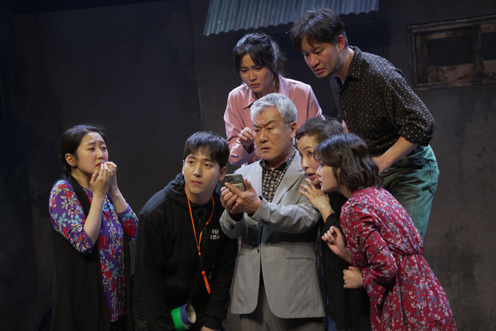 [서울=뉴시스] 연극 '마트로시카' 시연 모습 (사진=호라이즌웍스 제공) 2026.04.30. photo@newsis.com *재판매 및 DB 금지