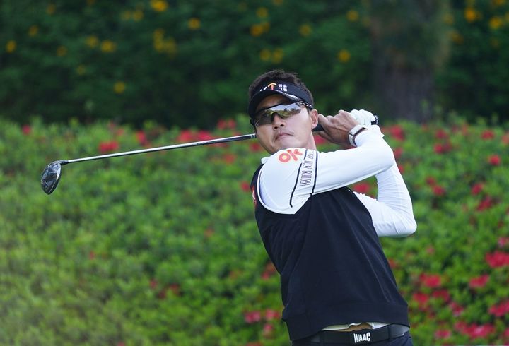 [서울=뉴시스] 제45회 GS칼텍스 매경오픈 첫날 단독 선두에 오른 이태희. (사진=대회 조직위원회 제공) 2026.04.30. *재판매 및 DB 금지