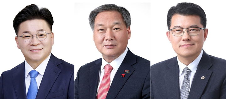 [대전=뉴시스] (왼쪽부터) 6·3지방선거 충남 부여군수 선거에 출마한 더불어민주당 김민수, 국민의힘 이용우, 무소속 김기서 후보. (사진= 중앙선거관리위원회 제공) *재판매 및 DB 금지