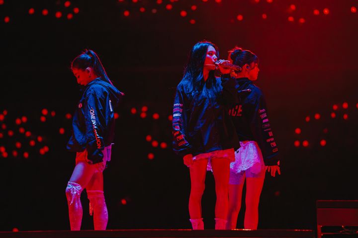 [도쿄=뉴시스] 트와이스 정연, 지효, 채영 유닛 국립경기장 공연 모습. (사진 = JYP엔터테인먼트 제공) 2026.04.28. photo@newsis.com *재판매 및 DB 금지