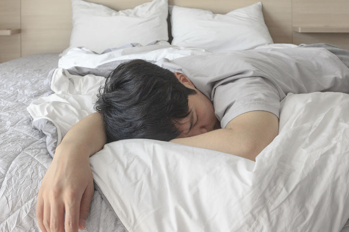 [서울=뉴시스] 현대인의 건강을 위해 수면의 양보다 규칙성과 효율이 더 중요하다는 연구 결과가 나왔다. (사진=유토이미지) 2026.05.03. *재판매 및 DB 금지
