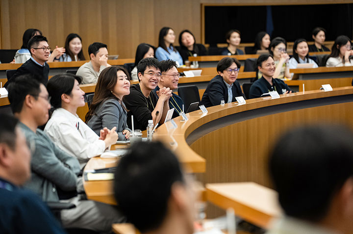 이선호 CJ그룹 미래기획그룹장과 CJ 오픈이노베이션 협의체 구성원들이 계열사 사례 발표를 듣고 있다. (사진=CJ그룹 제공) *재판매 및 DB 금지