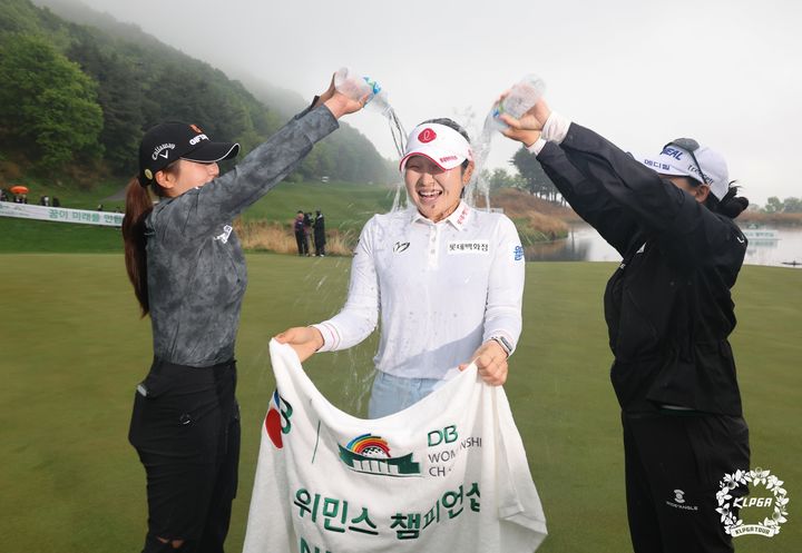 [서울=뉴시스] 유현조, 한국여자프로골프(KLPGA) 투어 DB 위민스 챔피언십 우승. (사진=KLPGA 제공) 2026.05.03. photo@newsis.com *재판매 및 DB 금지