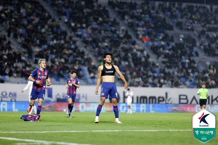 [서울=뉴시스] 프로축구 K리그2 수원FC의 하정우. (사진=한국프로축구연맹 제공) *재판매 및 DB 금지