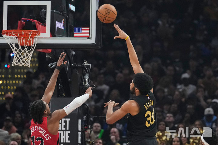 [클리블랜드=AP/뉴시스] 미국프로농구(NBA) 클리블랜드 캐벌리어스의 재럿 앨런. 2026.05.03.