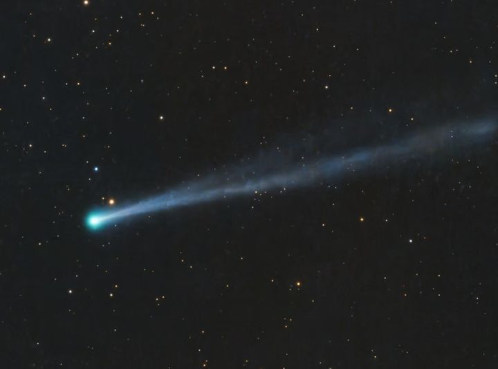 [서울=뉴시스] 희귀 혜성 C/2025 R3 판스타스(PanSTARRS)이 4월 12일 중국 헤이룽장성 이춘 상공에서 포착됐다.(출처: 신화통신 촬영, 가디언 홈페이지) 2026.05.04.&nbsp; *재판매 및 DB 금지
