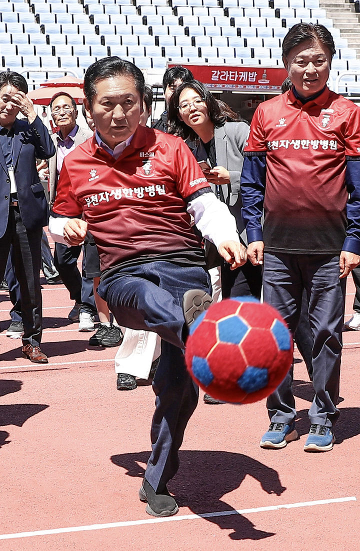 associate_pic3
