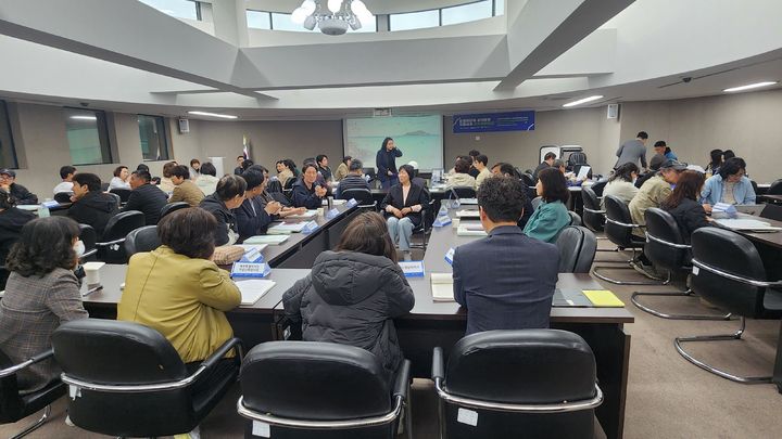 [제주=뉴시스] 제주도는 민간단체 보조사업의 투명성과 내실을 높이기 위해 4월20일 제주경제통상진흥원에서 실무가이드 오리엔테이션을 열었다. (사진=제주도 제공) 2026.05.06. photo@newsis.com *재판매 및 DB 금지