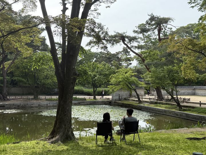 [서울=뉴시스] 2025년 '무언자적(無言自適), 왕의 아침 정원을 거닐다' 현장 (사진=국가유산청 제공) 2026.04.06 photo@newsis.com *재판매 및 DB 금지