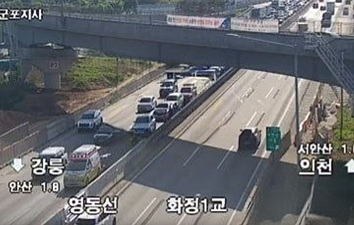 [안산=뉴시스] 사고 현장. (사진=경기도소방재난본부 제공) 2026.05.06. photo@newsis.com *재판매 및 DB 금지